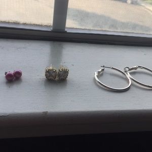 Bundle of earrings